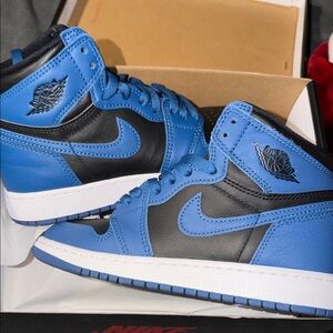 Nike Kids Black and Blue Sneakers